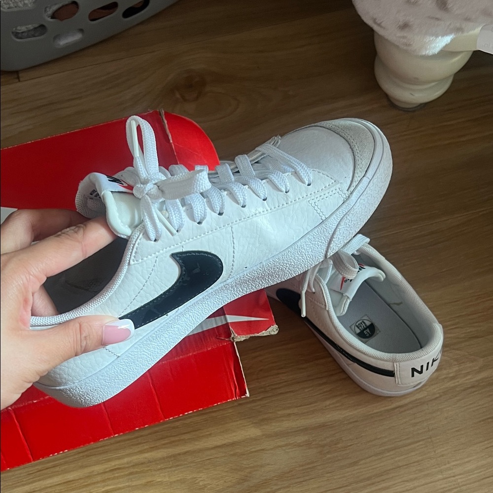 Nike White and Black Low-Top Blazers